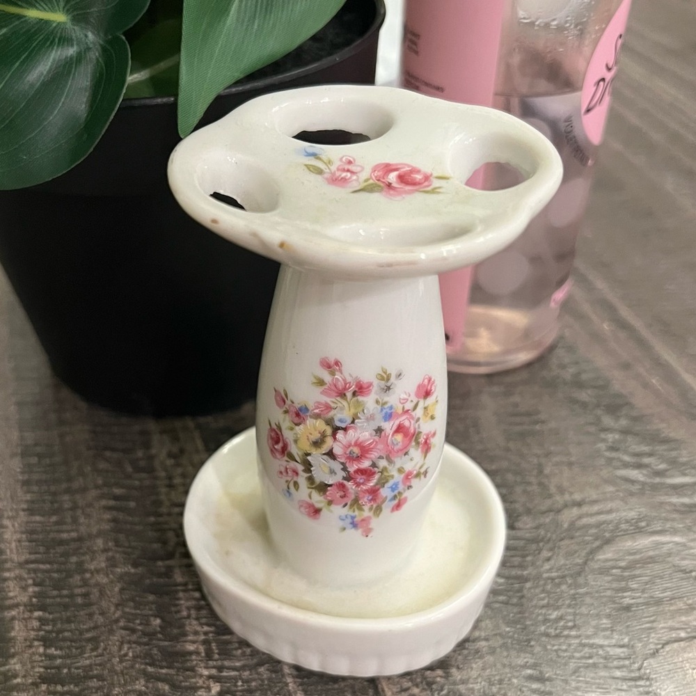 Vtg pink & yellow shabby chic French country floral ceramic toothbrush holder